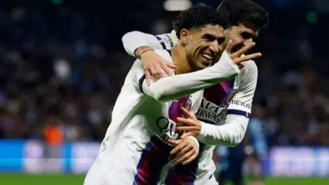 Achraf Hakimi gol sevincinde, PSG formasıyla maçtan kare