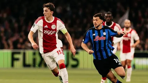 Johan Cruyff Arena'da Ajax formasıyla gol sevinci yaşayan oyuncular