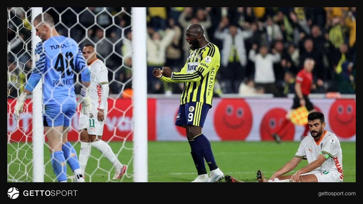 Fenerbahçe ile Alanyaspor arasında oynanan maçtan genel görüntü