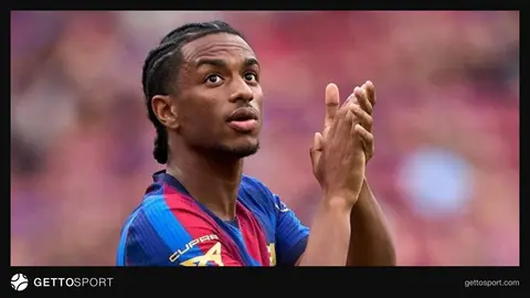 Alejandro Balde Barcelona forması ilə oyun zamanı