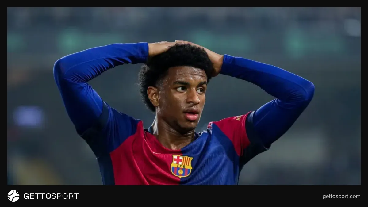 Aleks Balde Barcelona forması ilə topa nəzarət edir