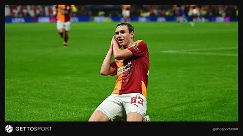 Aleksey Batrakov Qalatasaray formasında qol sevinci