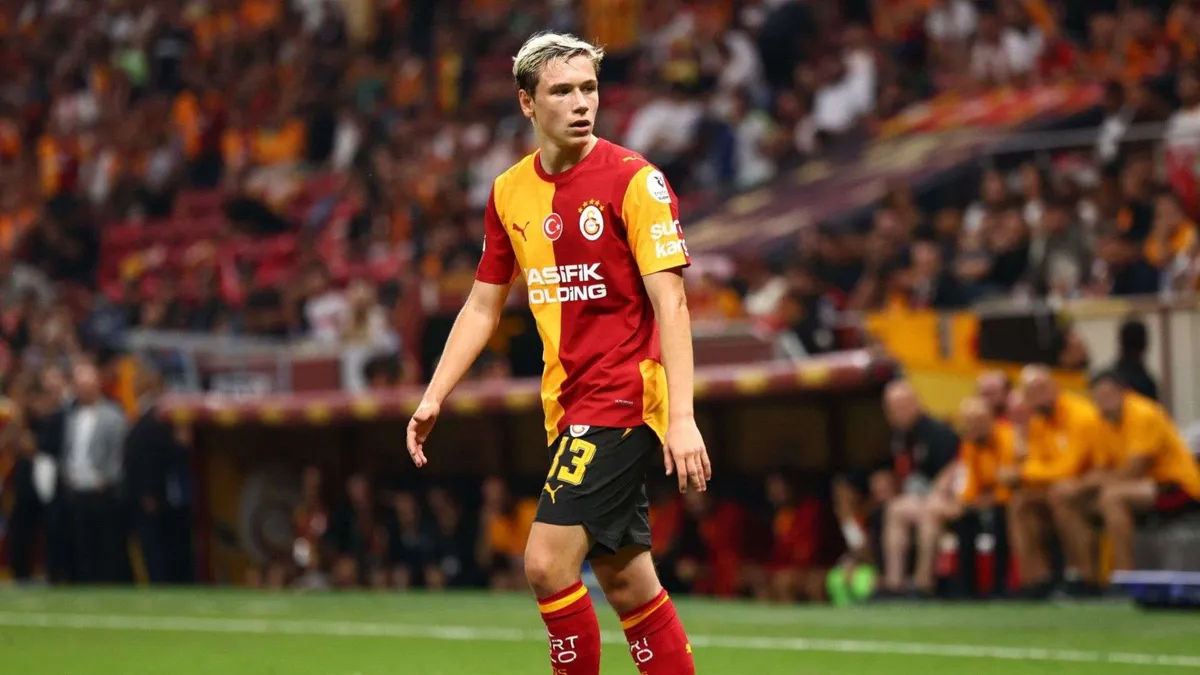 Aleksey Batrakov gol sevinci Galatasaray formasıyla