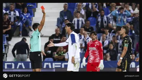 Alvaro Morata kırmızı kart gösterilirken maç anı