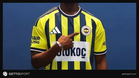 Fenerbahçe antrenmanında Amara Diouf koşuyor