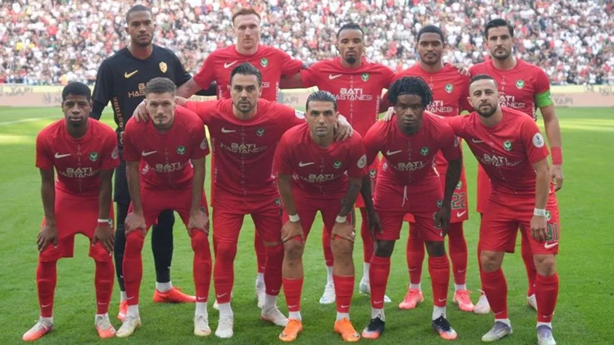 Amedspor logosu ve Esma Sultan Yalısı önünde davet görseli
