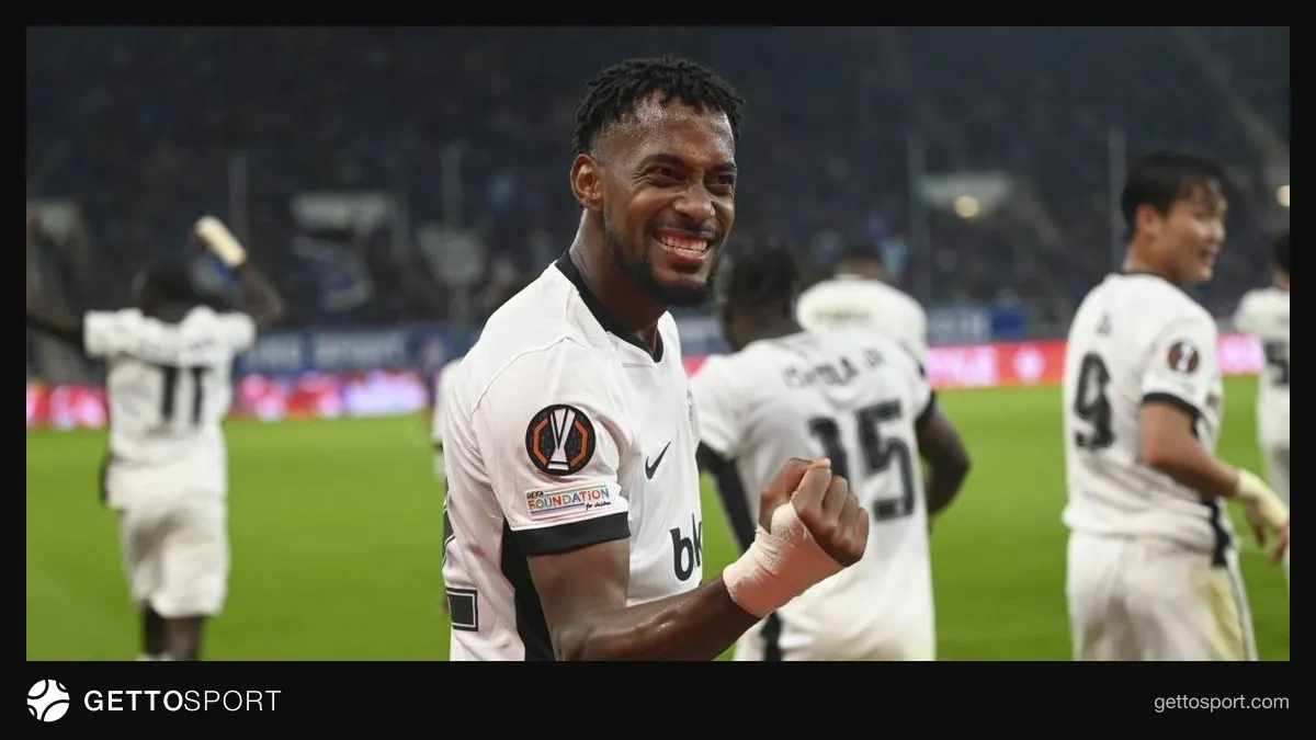 Amir Murillo Beşiktaş formasıyla maç sonrası basın açıklaması yaparken