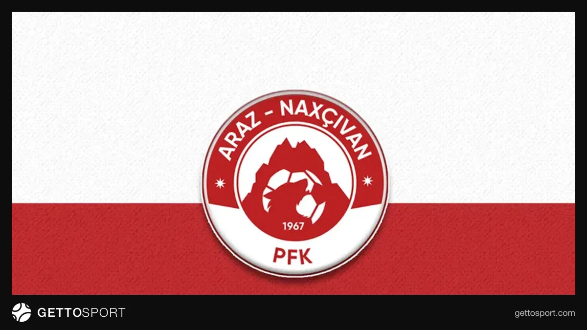 Araz-Naxçıvan futbolçuları və məşqçiləri məşqdə məyus görünüşdə