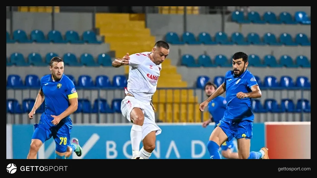 Araz-Naxçıvan komandasının məşqi və ya stadion panoraması