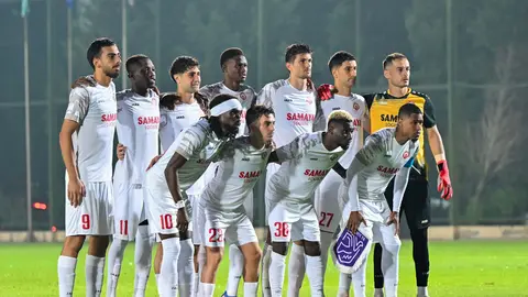 Araz-Naxçıvan futbolçuları dəniz kənarında məşq edirlər