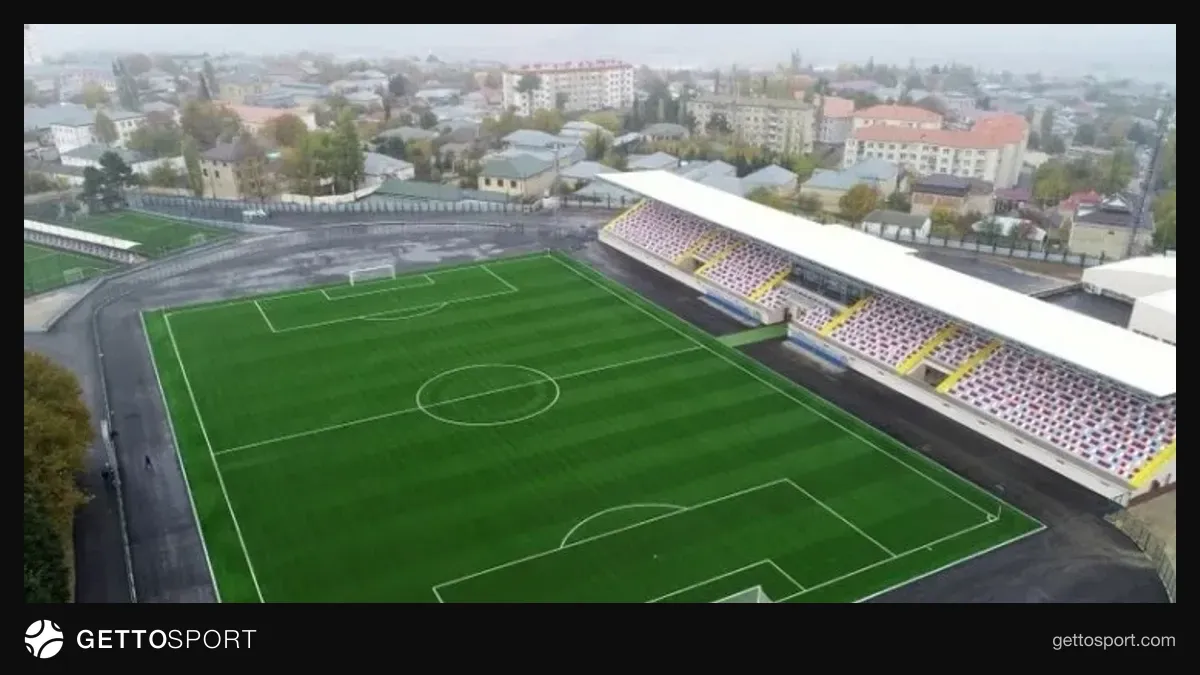 Araz-Naxçıvan futbol komandası və Naxçıvan şəhər stadionu görüntüsü
