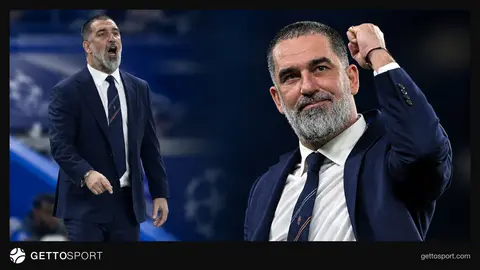 Arda Turan Shakhtar Donetsk formasıyla basın toplantısında konuşurken