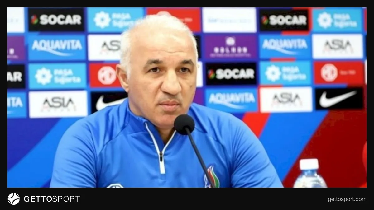 Arif Əsədov mətbuat konfransında danışır