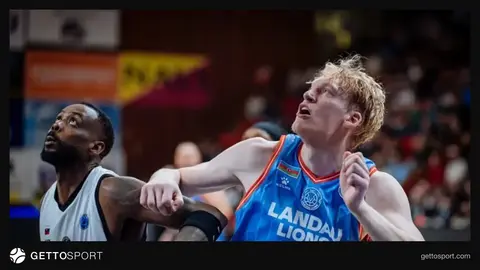 Arnas Sakenis Landau Lions-un formasında müdafiədə
