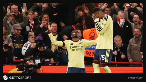 Arsenal oyuncularının Nottingham Forest deplasmanında sevinci