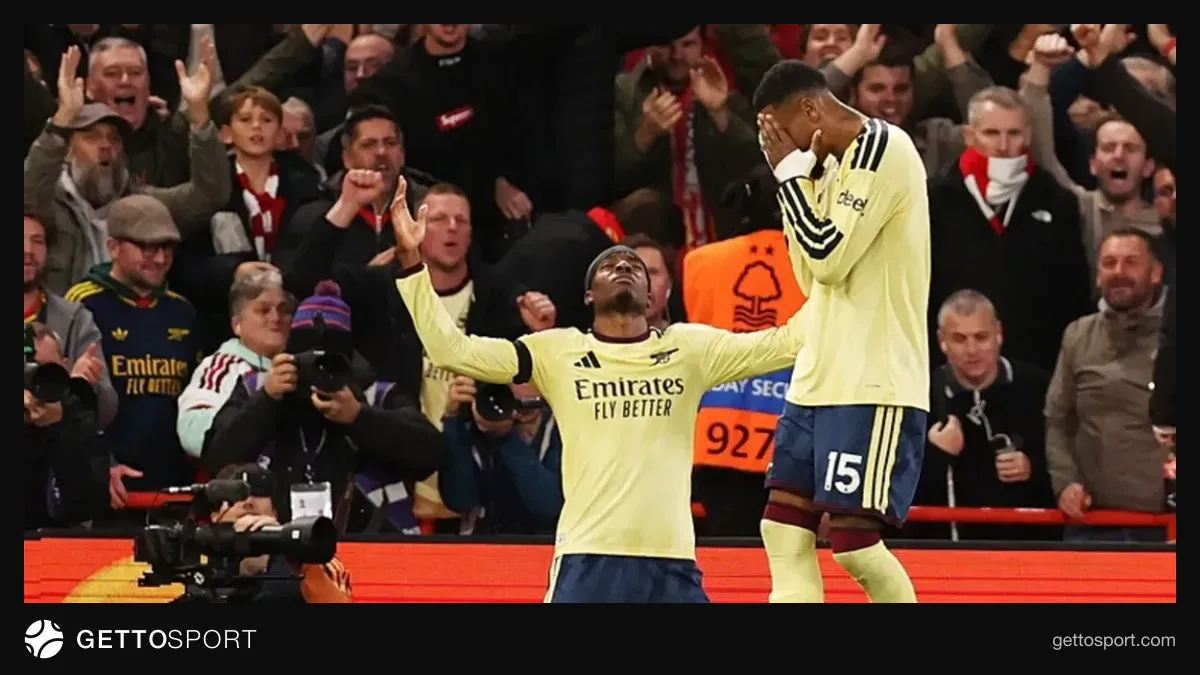 Arsenal oyuncularının Nottingham Forest deplasmanında sevinci