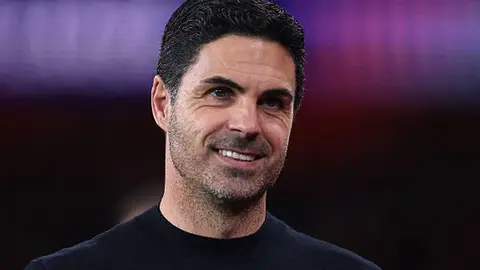 Mikel Arteta mətbuat konfransında danışır
