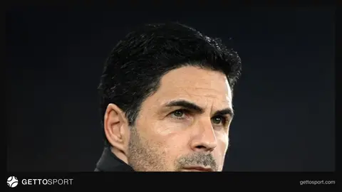 Mikel Arteta mətbuat konfransında danışarkən