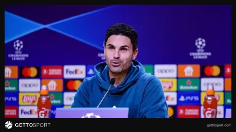 Mikel Arteta mətbuat konfransında danışarkən