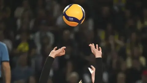 AXA Sigorta Kupa Voley çeyrek final programını gösteren ilan