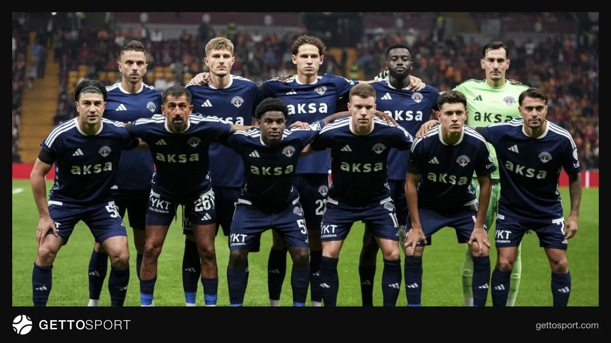 Ayberk Karapo maç sonrası basın açıklaması yaparken