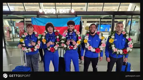 Medallı Azərbaycan ağırlıqqaldıranları hava limanında təntənəli qarşılanma
