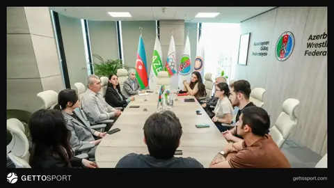 AGF və ASA nümayəndələri tələbələrlə görüş zamanı