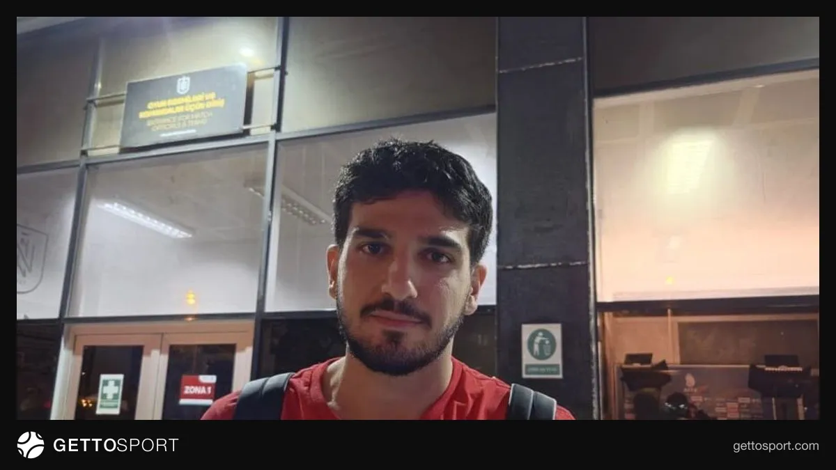 Azərbaycan millisinin oyunçu Oruc Məmmədov mətbuatdan sonra