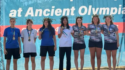 Azərbaycan qadın badminton komandası Avropa çempionatında bürünc medal