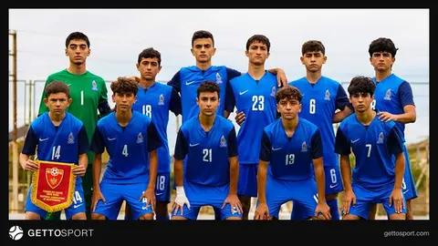 Azərbaycan U-15 millisi meydanda oyunda