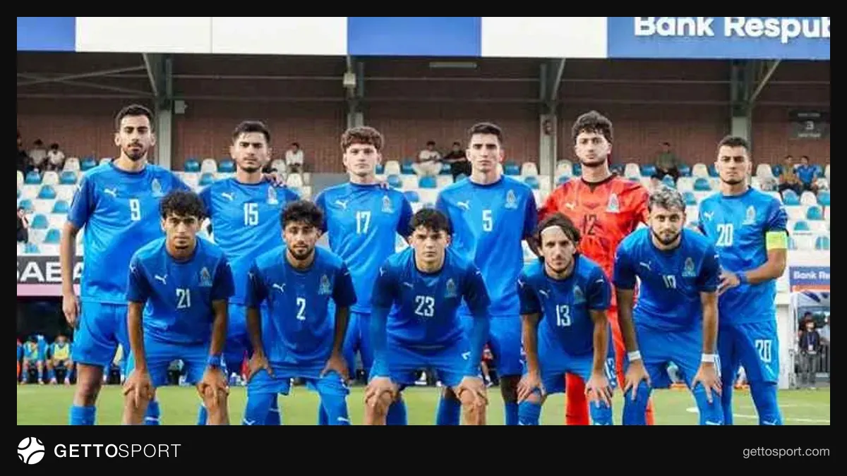Azərbaycan U-21 komandası Bank Respublika Arena qarşısında məşq zamanı