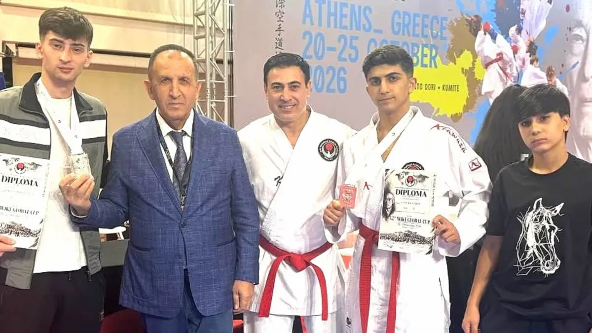 Azərbaycan karateçiləri Afinada keçirilən dünya kubokunun mükafatlandırma mərasimində