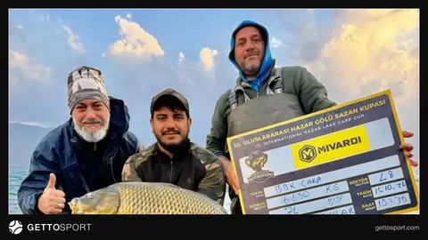 Elazığ Hazar gölündə BAKI Balıqçılar Klubunun idmançıları medalla