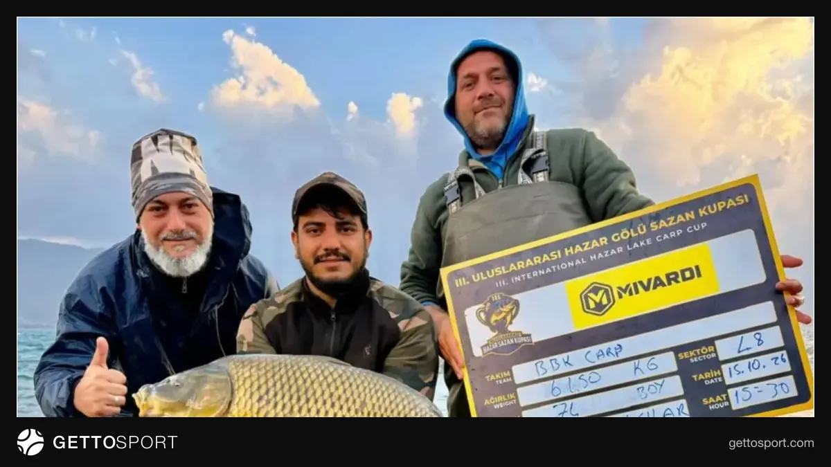 Elazığ Hazar gölündə BAKI Balıqçılar Klubunun idmançıları medalla