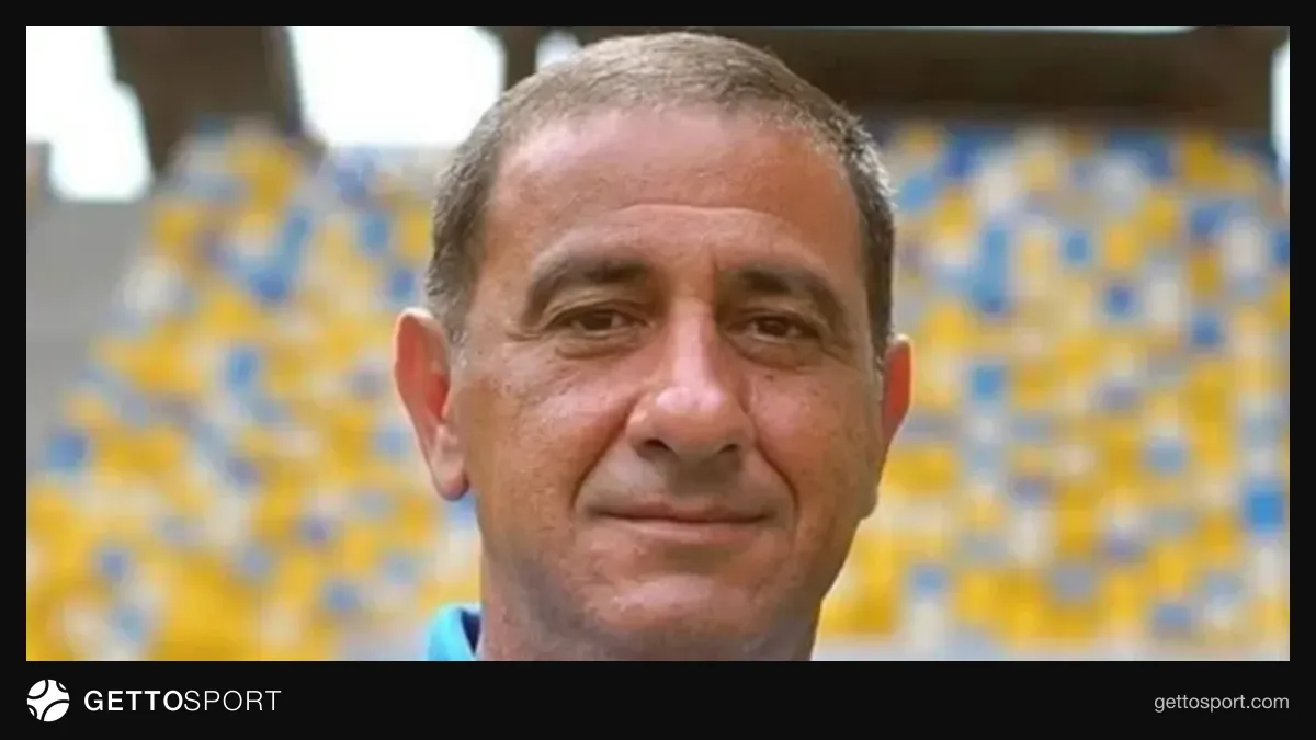 Baku Sporting klub loqosu və məşqçilərdən ikisinin fotosu