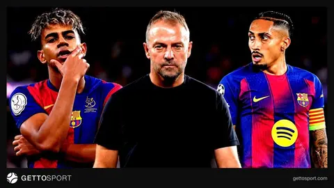 Hansi Flick konuşurken Barcelona futbolcuları gol sevincinde