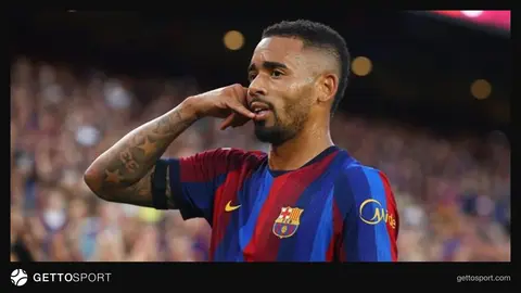 Barcelona oyuncuları gol sonrası sevinci stadyum görüntüsü