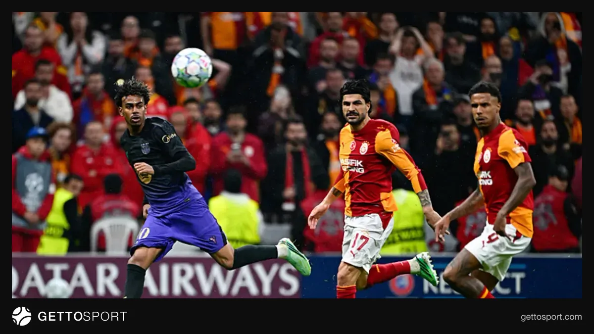 Barcelona oyuncuları İstanbul'da Galatasaray maçında kutlama anı