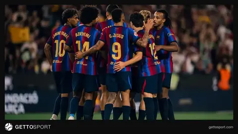 Barcelona futbolcuları uçağa binerken çekilmiş fotoğraf ve sosyal medya yorumları