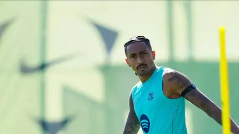 Barselona futbolçuları məşqdə bərpa seansında