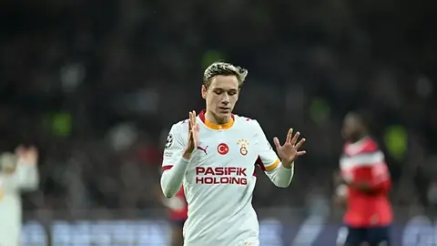 Batrakov maçta topla ilerlerken