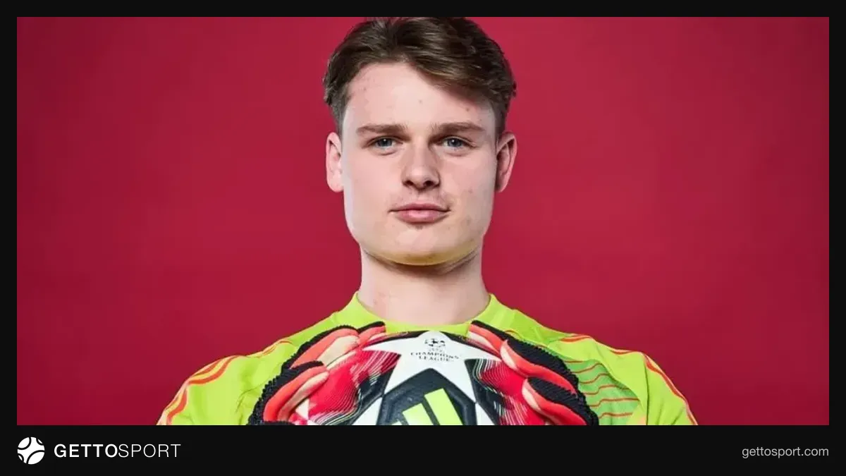 Bayern Münhen qapıçısı Jonas Urbig məşqdə
