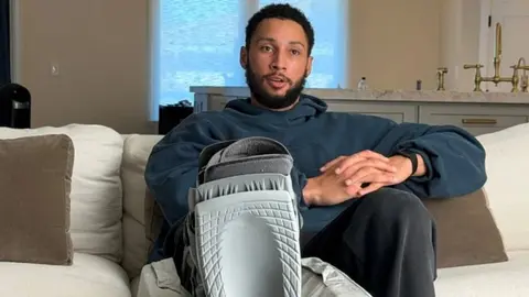 Ben Simmons ameliyat sonrası rehabilitasyon planını anlatırken