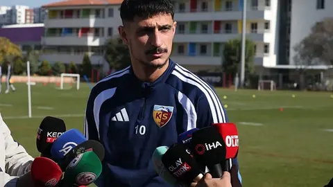 Benhur Keser Kayserispor formasıyla konuşurken