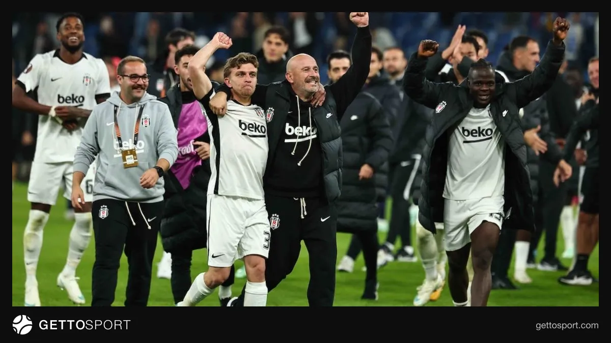 Beşiktaş futbolcuları Vodafone Park'ta maça hazırlanıyor