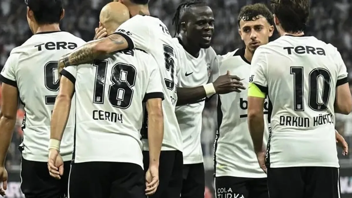 Batumi Stadionu və Beşiktaş loqosu