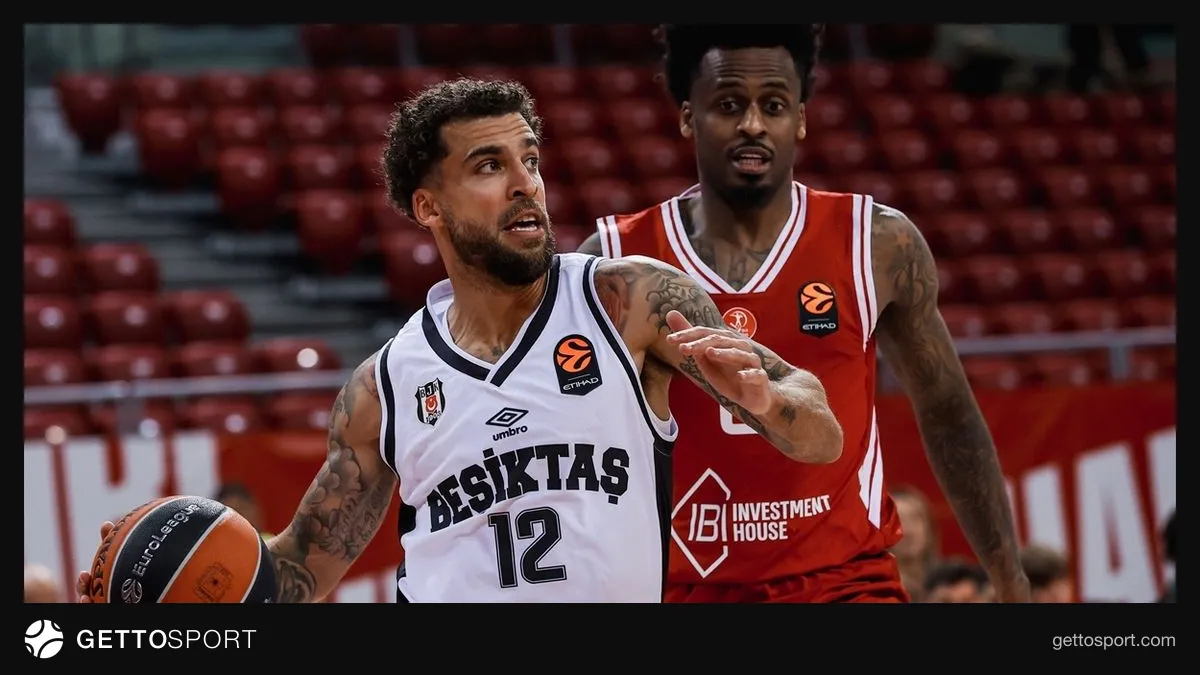 Beşiktaş ve Hapoel IBI oyuncuları Arena 8888 Sofia'da maç sırasında