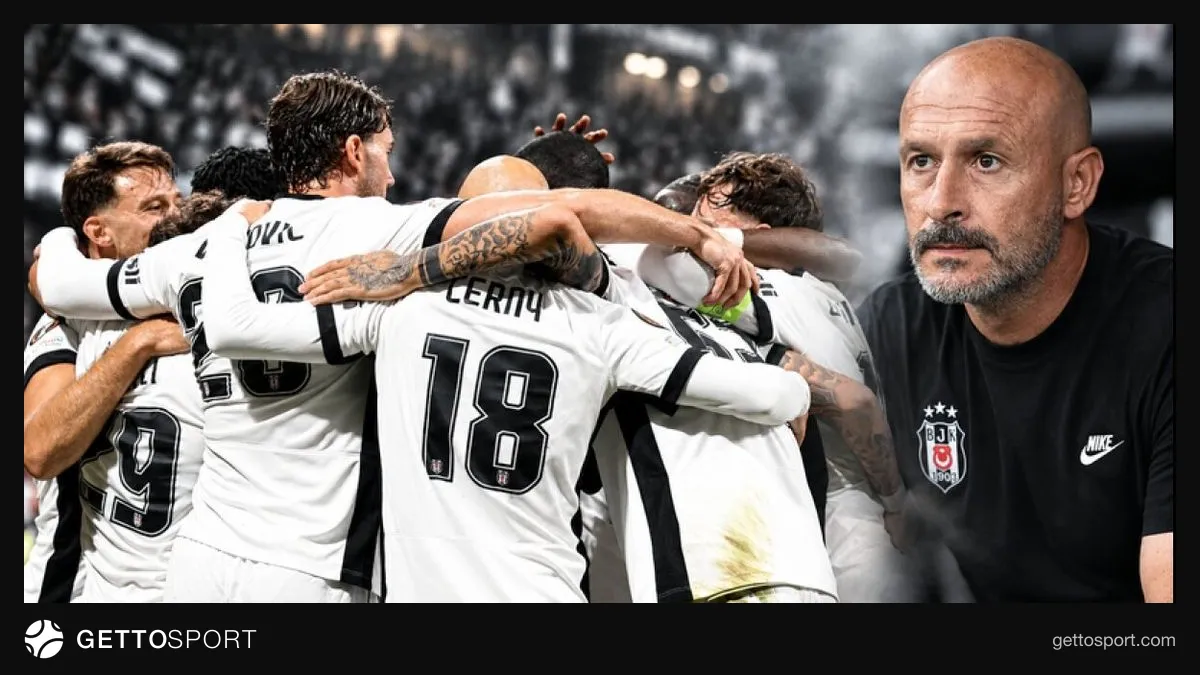 Beşiktaş oyuncuları maçta top kontrolü yaparken, teknik direktör Vincenzo Italiano kenarda talimat verirken