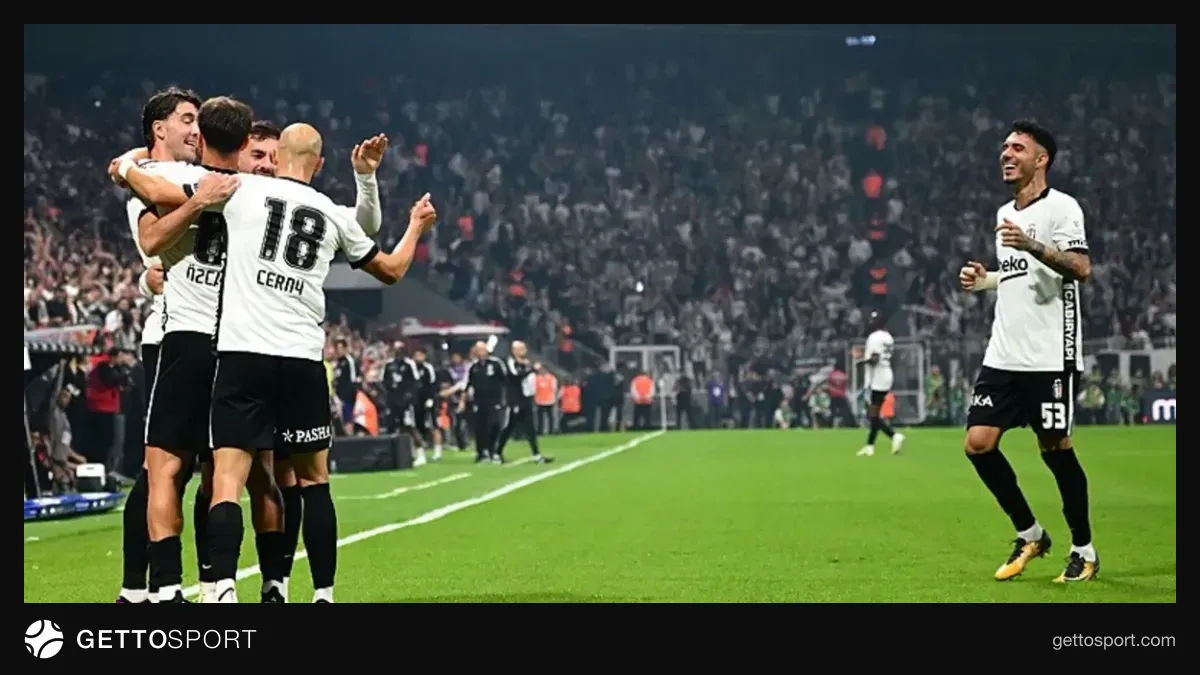Beşiktaş taraftarlarının Almanya'da takımını karşıladığı, tezahürat ve çiçek takdim anı