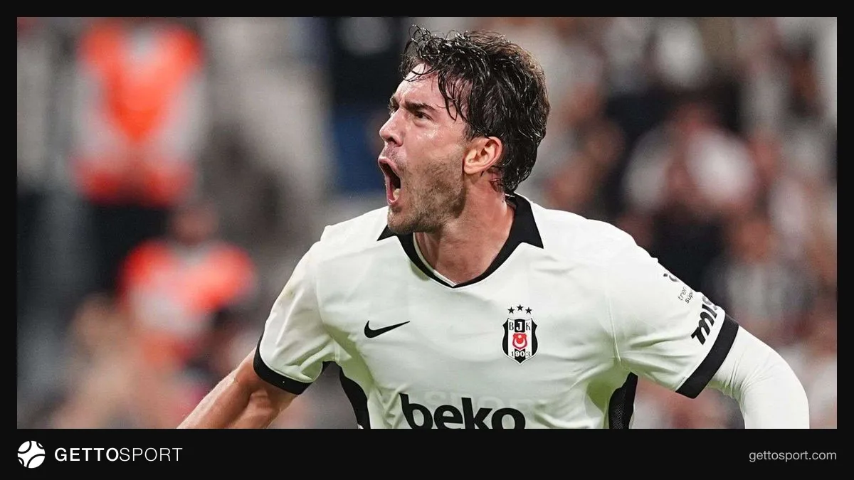 Beşiktaş formasıyla Tiago Djalo ve Dusan Vlahovic sahada